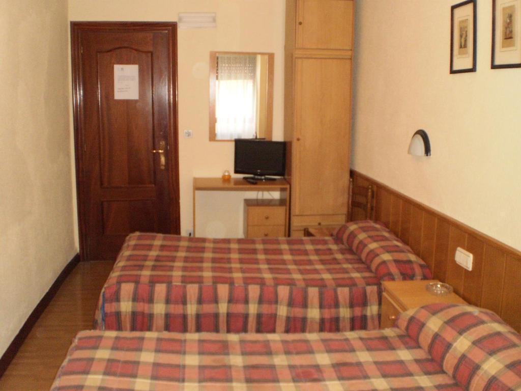 Hostal Hilton Burgo Exterior foto